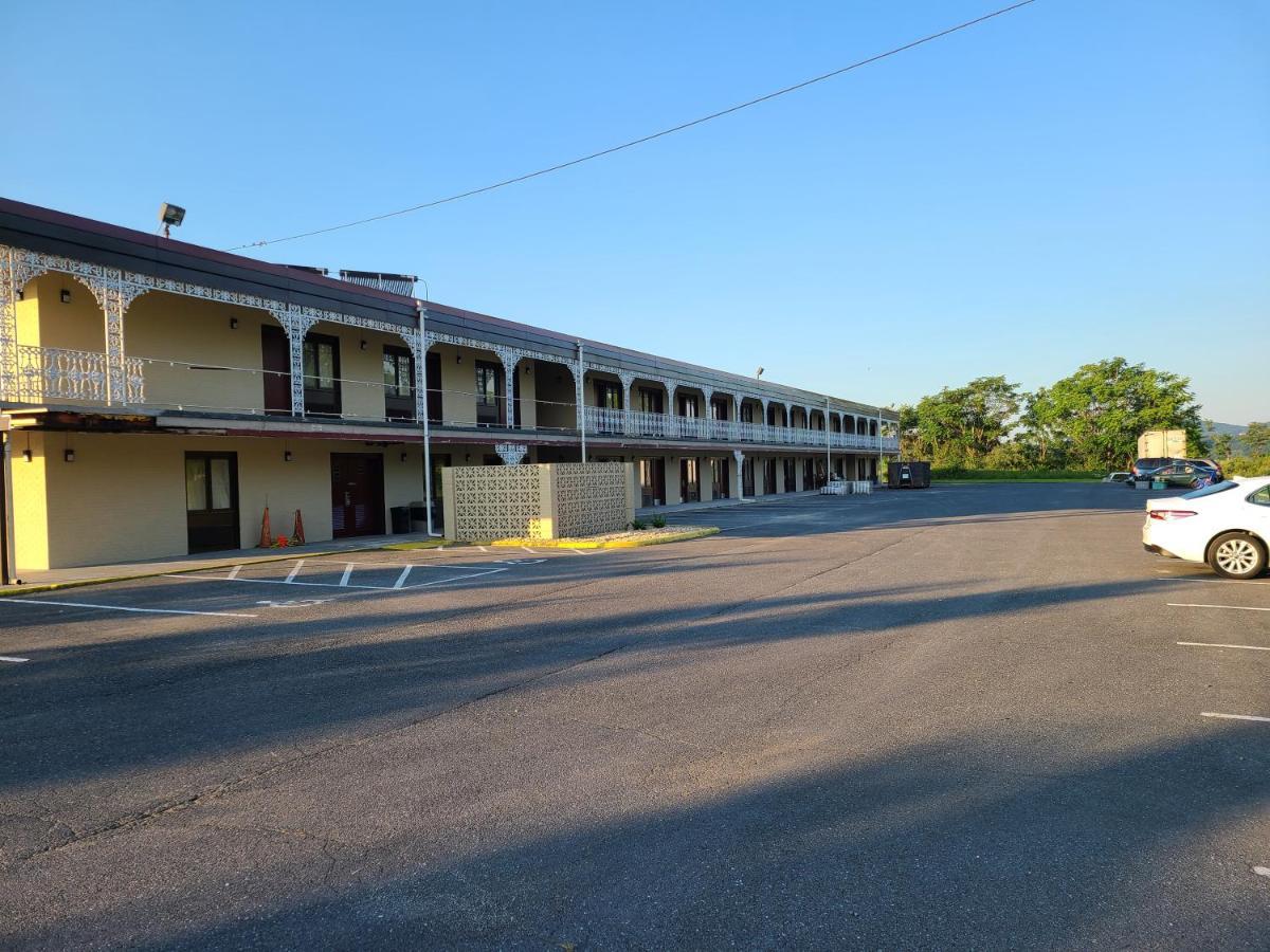 Red Roof Inn Staunton Luaran gambar